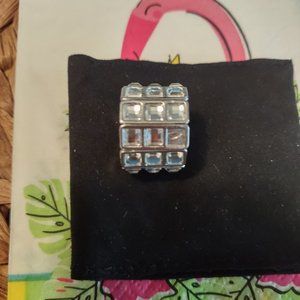 Stretch costume ring,clear rectangular stones Silvertone Comfortably fits s 6-7